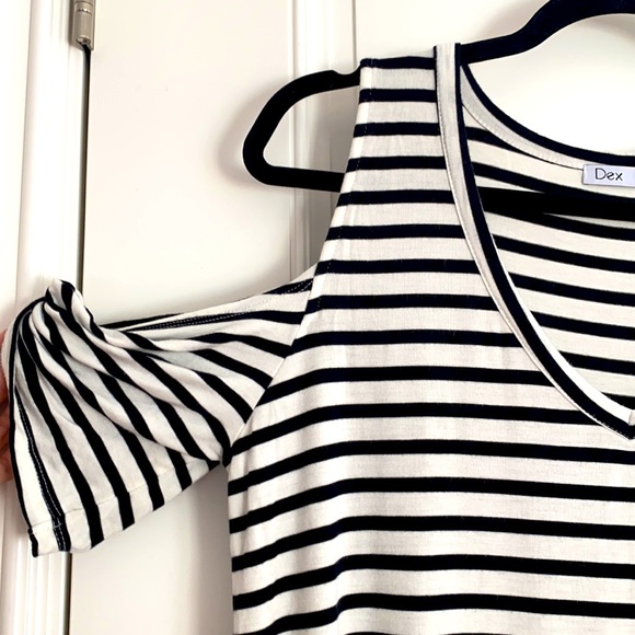 Dress - Picture 4 of 4